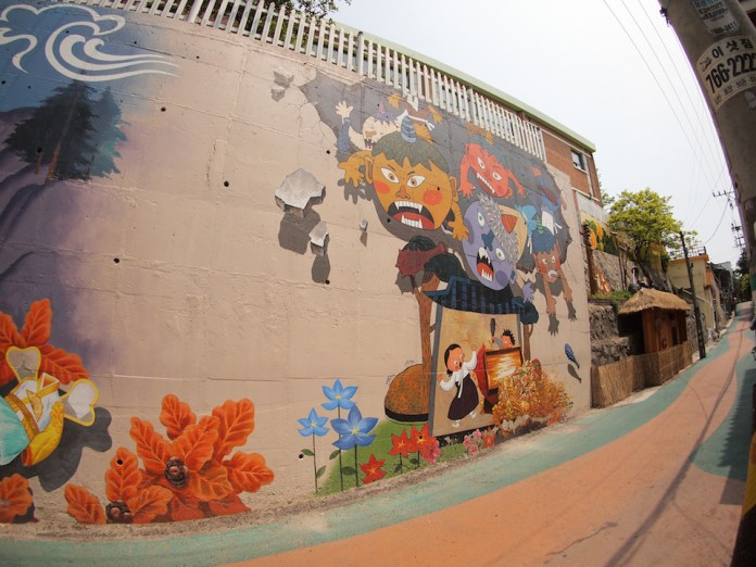 Street Art from Seoul Area, South Korea. Photo by Mark Johnson 7