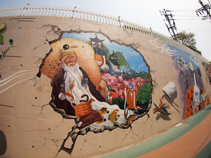 Street Art from Seoul Area, South Korea. Photo by Mark Johnson 11