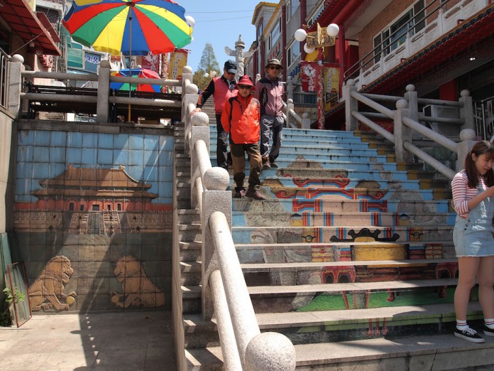 Street Art from Seoul Area, South Korea. Photo by Mark Johnson 13