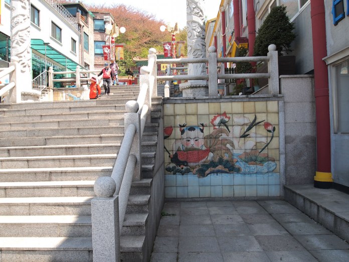 Street Art from Seoul Area, South Korea. Photo by Mark Johnson 14