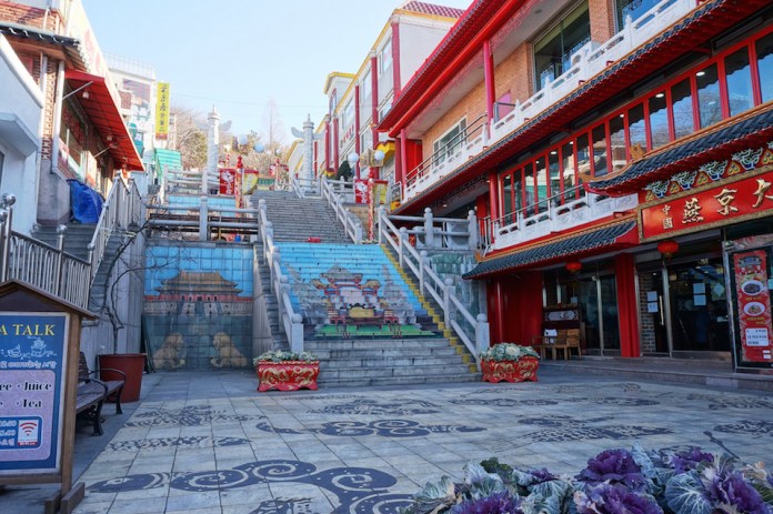 Street Art from Seoul Area, South Korea. Photo by Mark Johnson 16