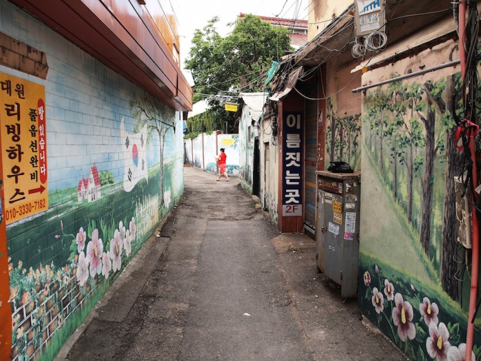 Street Art from Seoul Area, South Korea. Photo by Mark Johnson 29