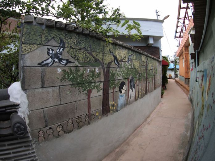 Street Art from Seoul Area, South Korea. Photo by Mark Johnson 47