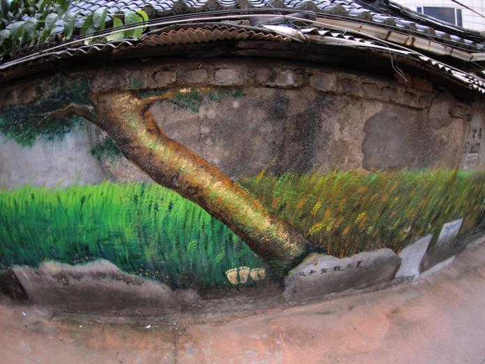 Street Art from Seoul Area, South Korea. Photo by Mark Johnson 60