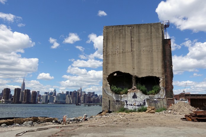 Street Art by Suitswon in Brooklyn, New York, USA