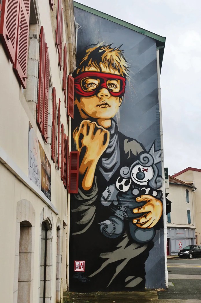 Street Art by Street Artist RNST in Bayonne, France