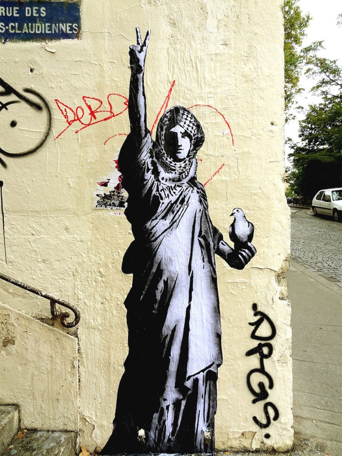 Street Art by Goin in Lyon, France - Lady Gaza