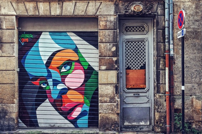 Street Art by Alber Vtimes in Old Bordeaux, France