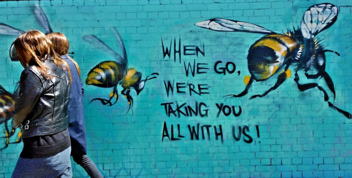572360