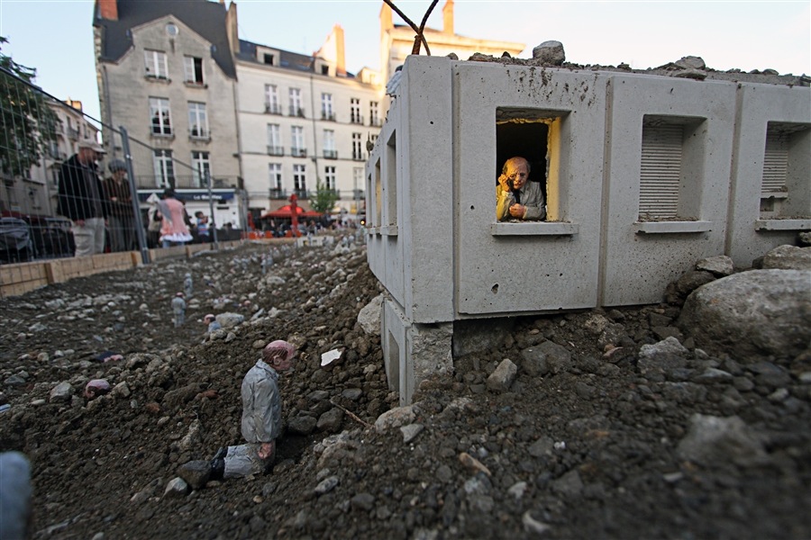 By Isaac in Nantes, France 4