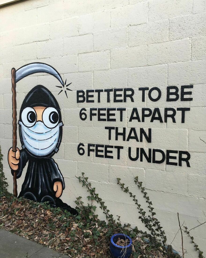 573477
