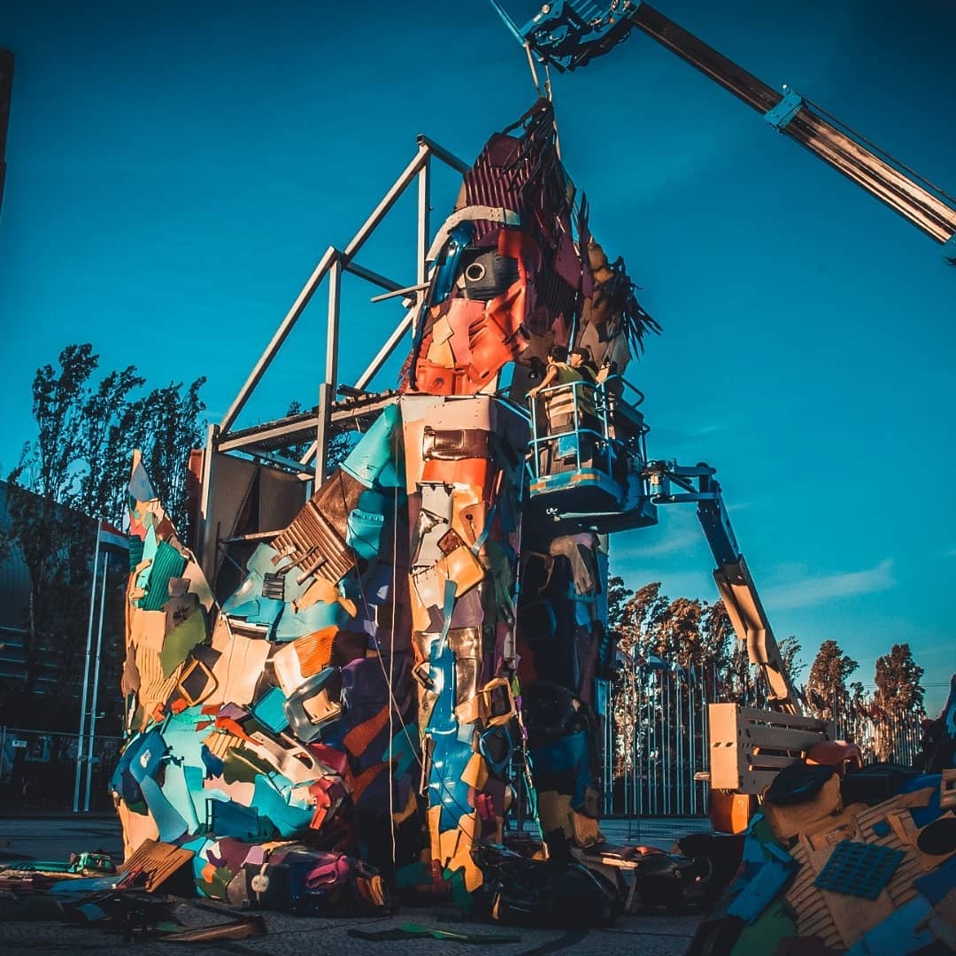580930