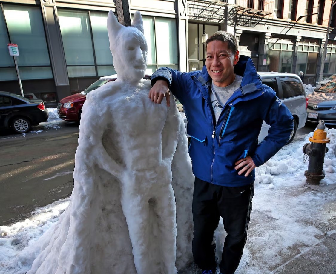 George Li with Batman snow sculpture