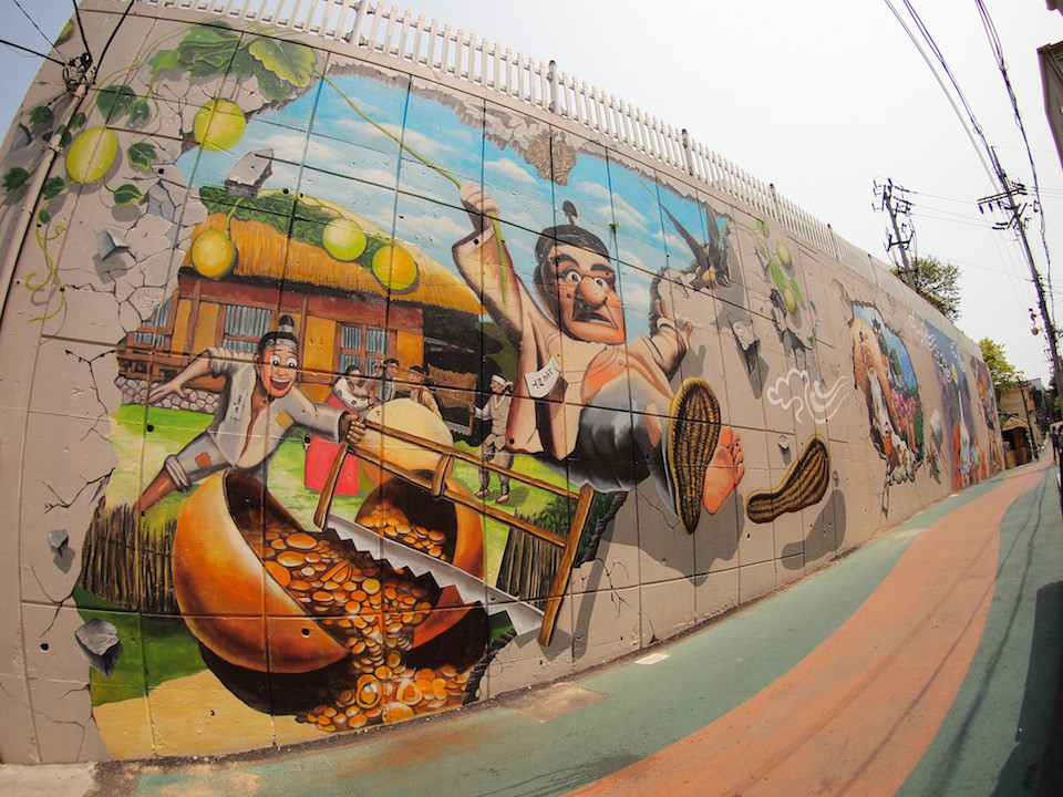 Street Art from Seoul Area, South Korea. Photo by Mark Johnson 8
