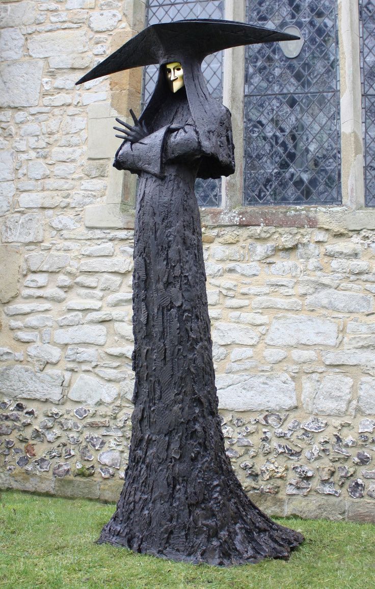 The Magistrate sculpture by Philip Jackson in the UK. A striking piece of public street art in physical form. This 3D illusion rivals the best murals and graffiti.