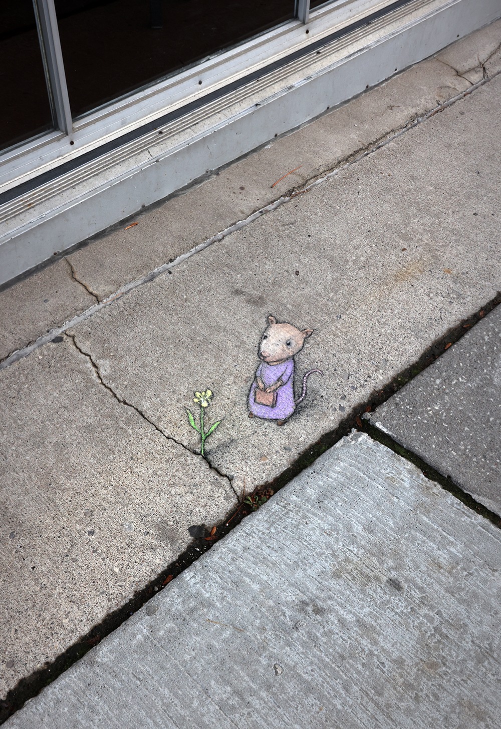 593199