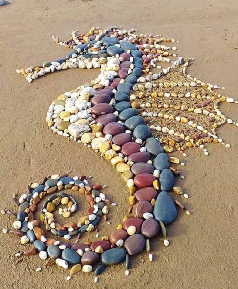 597547
