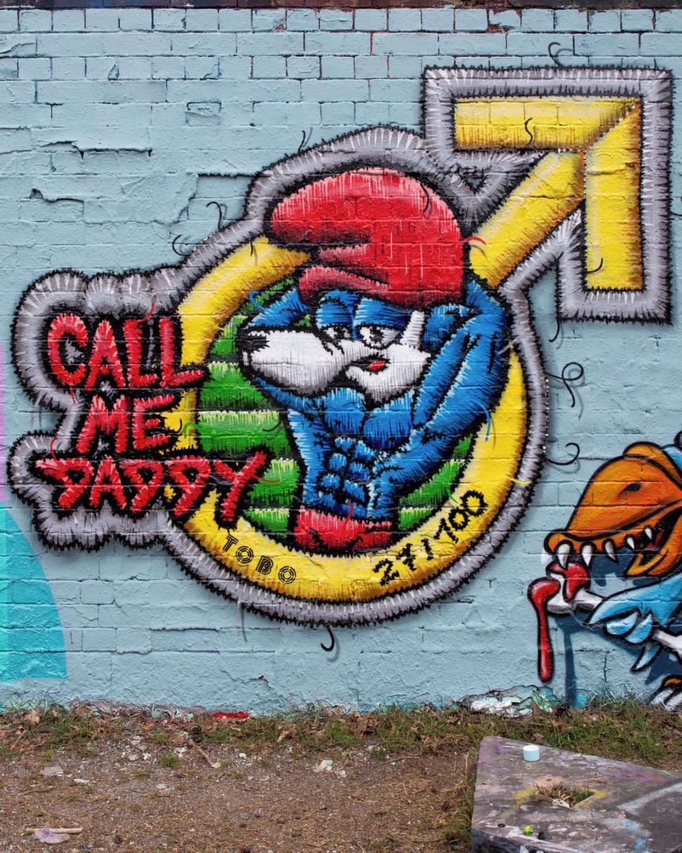 597784