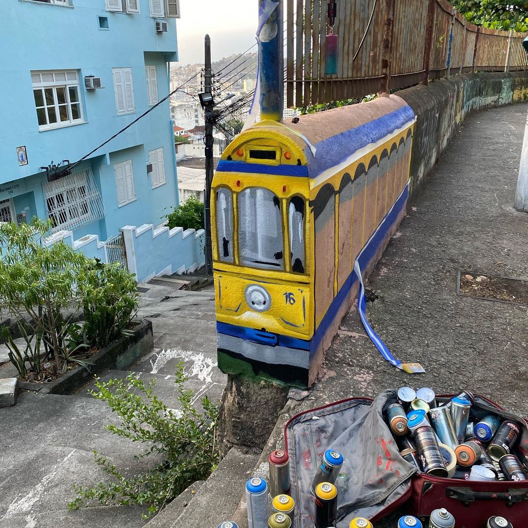 599473