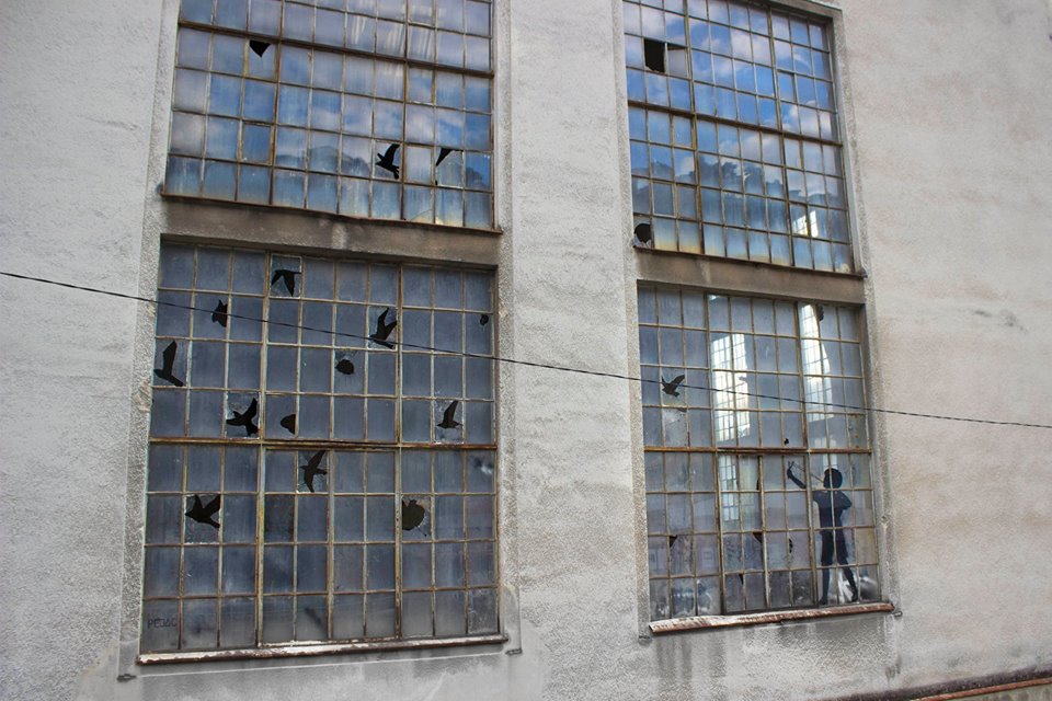 Street Art by Pejac in Croatia, Rijeka - 'Camouflage' Tribute to René Magritte 2