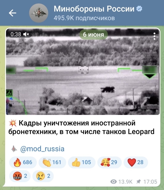 Fake: Russian helicopters destroying two Leopard tanks. It's a real 2022 video but the targets were not tanks but John Deere combine harvesters.