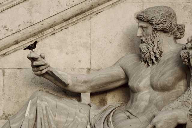 Statue of the Nile and a pidgeon, Piazza del Campidoglio, Rome