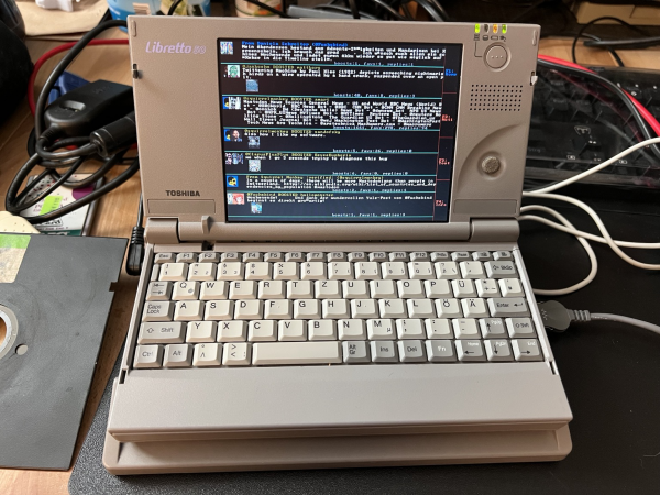 A Toshiba libretto 50ct retro notebook running DOStodon 