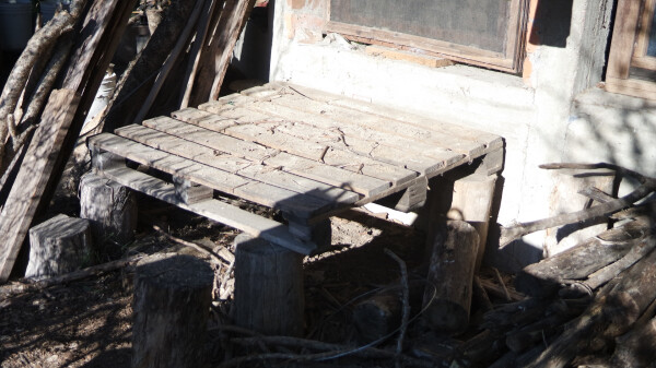 Die gleiche Holzpallette wie im vorherigen Bild jedoch ohne Holz.