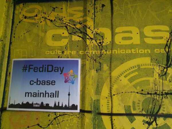 Foto der Eingangsschotts zum Fediday auf der c-base