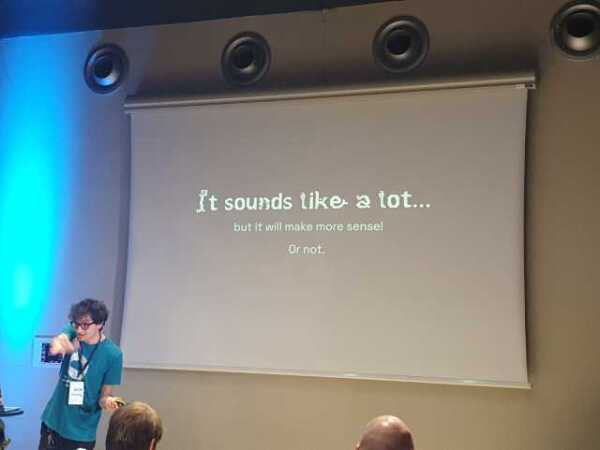 A white weirdo talking about the Fediverse in a seminar room at NOI techpark Bolzano