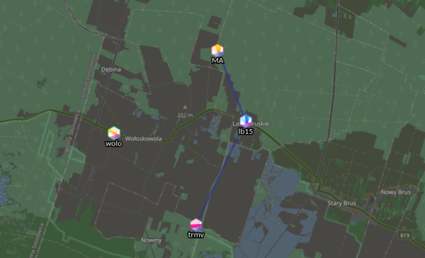 Fragment mapy z aplikacji MeshSense pokazujący węzły Wołoskowola, Nowiny, LaskiBruskie.