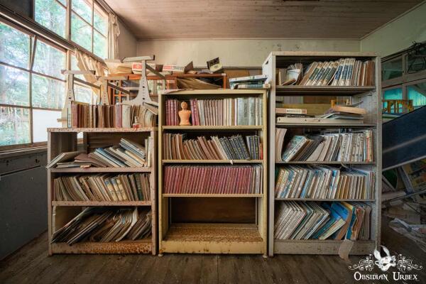Bookshelf
